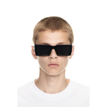 Carregar imagem no visualizador da galeria, Off-White Moberly Sunglasses Black Dark Grey