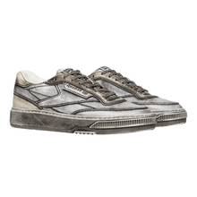 Carregar imagem no visualizador da galeria, Reebok Ltd Club C Gravel Overdyed