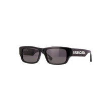 Carregar imagem no visualizador da galeria, Balenciaga Solid Sunglasses Black Dark Grey