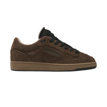 Carregar imagem no visualizador da galeria, Reebok Club C Bulc Universal Monster Lobisomem
