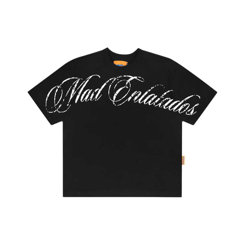 Camiseta Mad Enlatados Cursiva Preta