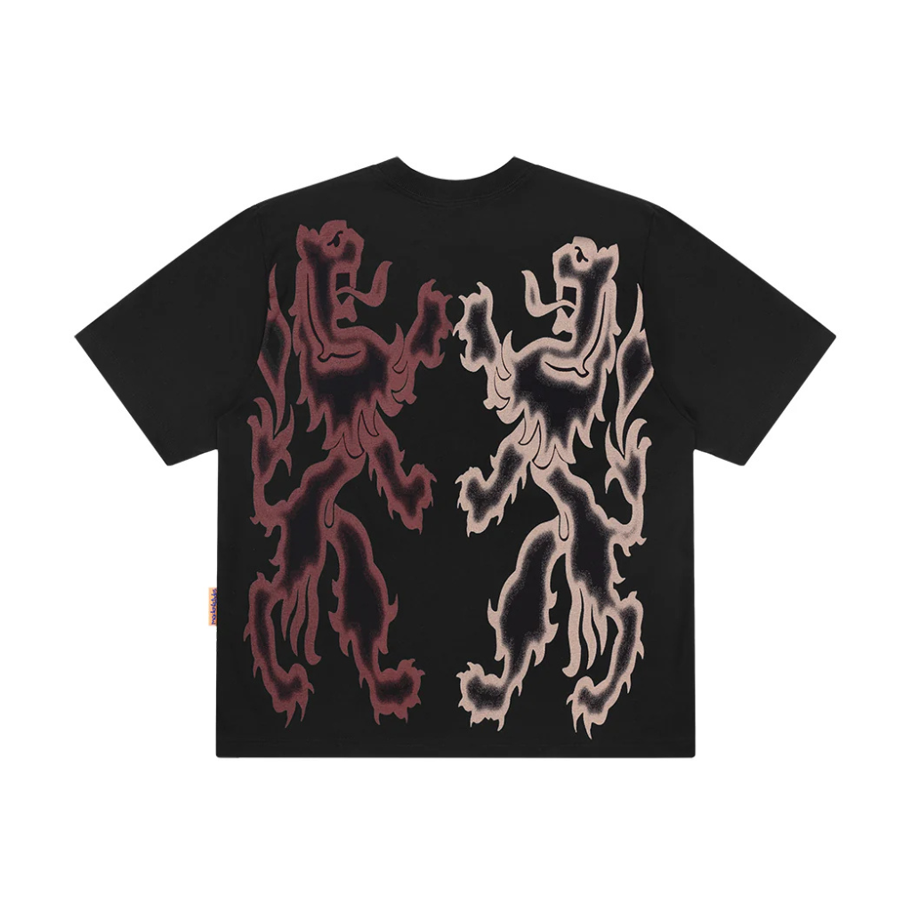 Camiseta Mad Enlatados de Leonino Preta